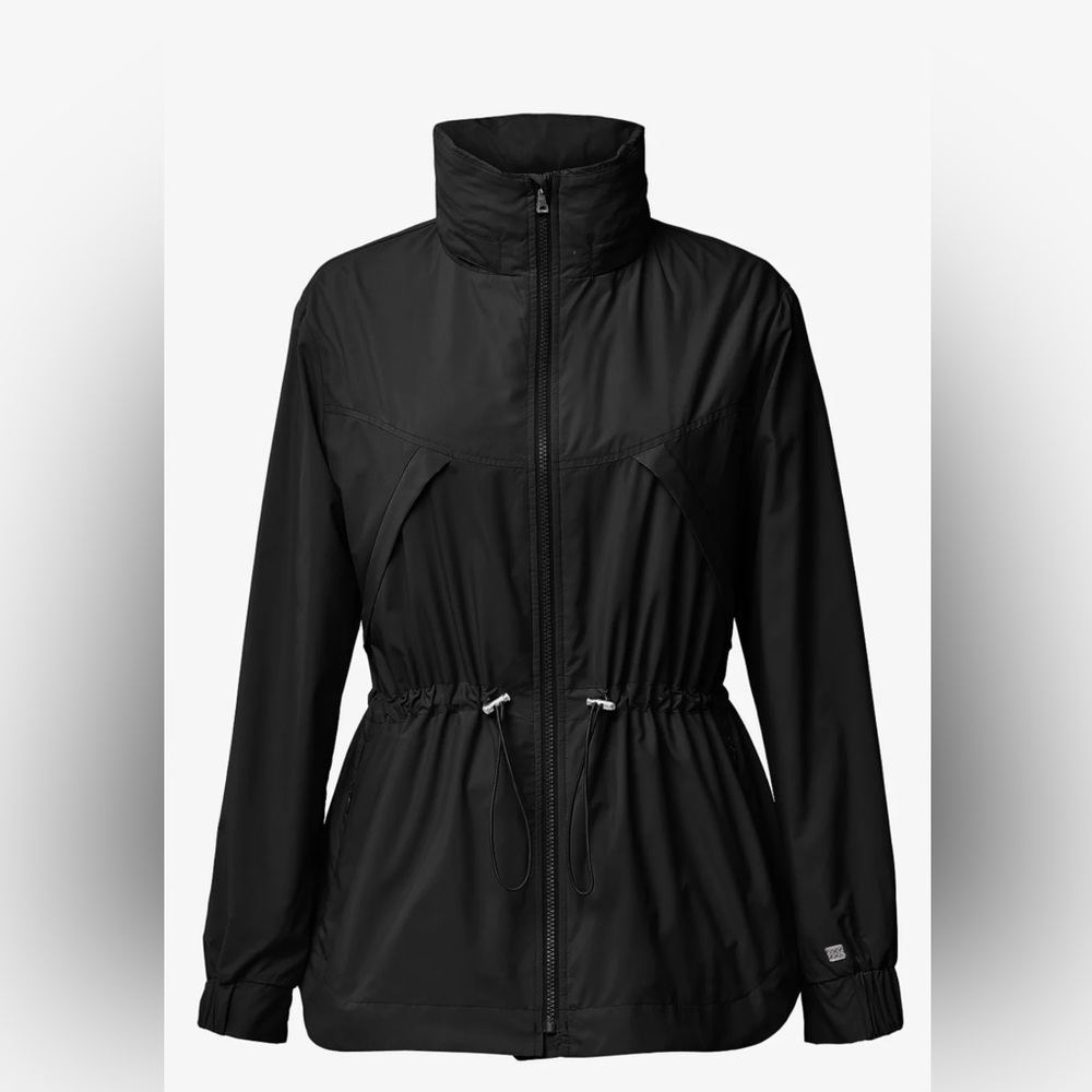 Soia &kyo stylish and comfortable with this sleek black.New with tag .size small